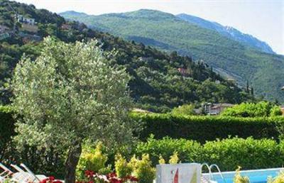 фото отеля Holiday Hotel Nago-Torbole