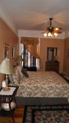 фото отеля Mansouri Mansion - Flat Rock
