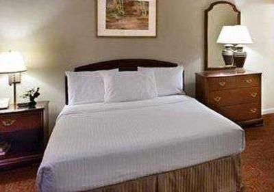фото отеля Luxbury Inn & Suites