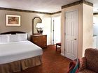 фото отеля Luxbury Inn & Suites