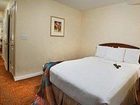 фото отеля Luxbury Inn & Suites