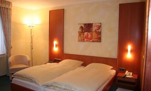 фото отеля Hotel Am Rosenberg Bad Driburg