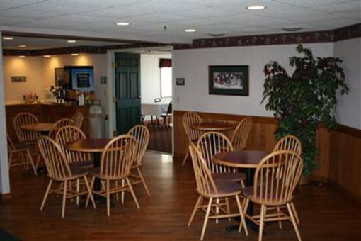 фото отеля Paynesville Inn & Suites