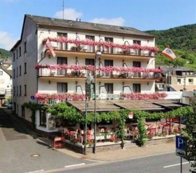 фото отеля Hotel Zur Linde Klotten