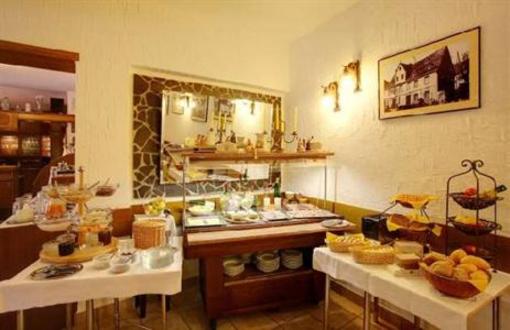 фото отеля Hotel Zur Linde Klotten