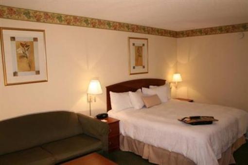 фото отеля Super 8 Calhoun