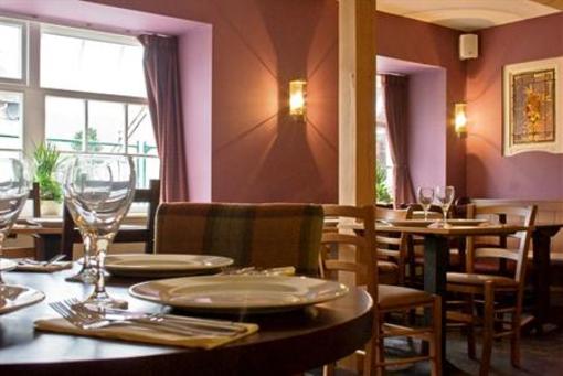 фото отеля Loch Ness Inn Drumnadrochit