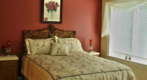 фото отеля Hammer Creek Hideaway Bed & Breakfast