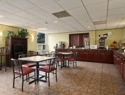 фото отеля Travelodge Batavia