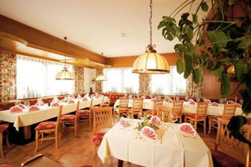 фото отеля Hotel Gasthof Cafe Neuwirt
