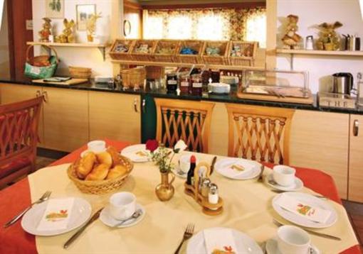 фото отеля Hotel Gasthof Cafe Neuwirt