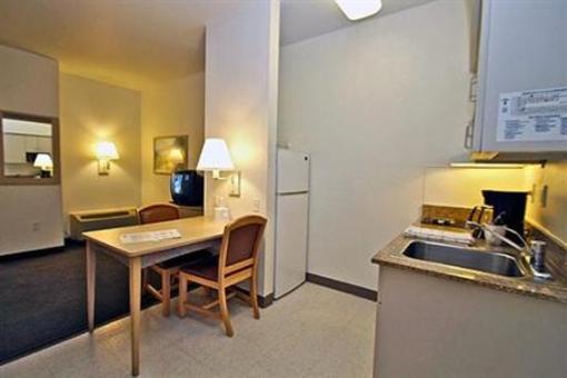 фото отеля Studio 6 Hotel East Brunswick