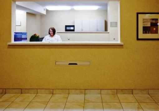фото отеля Candlewood Suites Rothschild