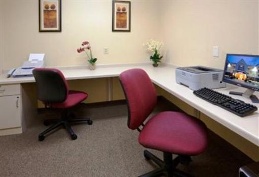 фото отеля Candlewood Suites Rothschild