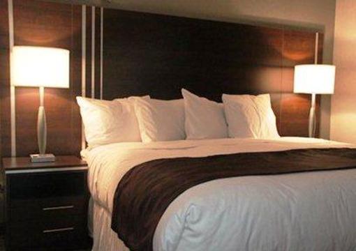 фото отеля Comfort Inn Toronto