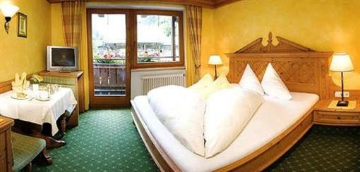 фото отеля Hotel Zillergrund Mayrhofen