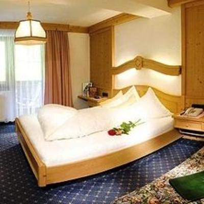 фото отеля Hotel Zillergrund Mayrhofen