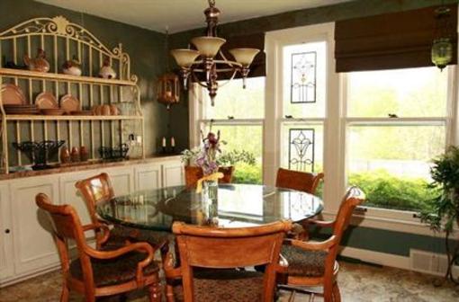 фото отеля The Hiding Place Bed and Breakfast