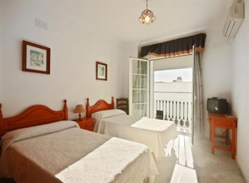 фото отеля Hostal La Posada Conil De La Frontera