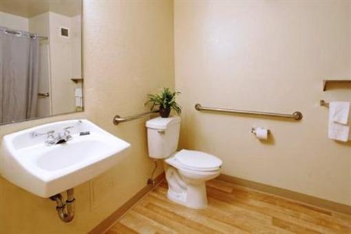 фото отеля Extended StayAmerica Cincinnati - Blue Ash - North