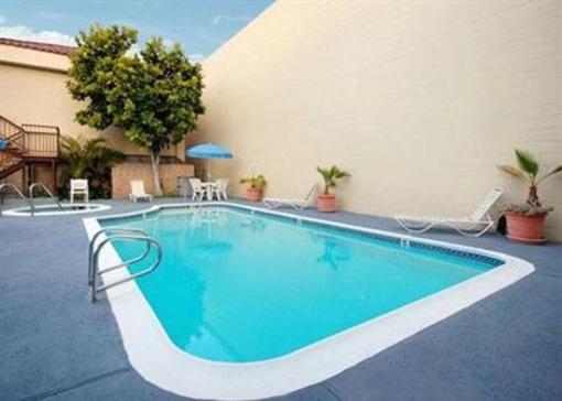 фото отеля Quality Inn Near Long Beach Airport