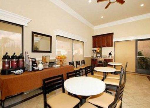фото отеля Quality Inn Near Long Beach Airport