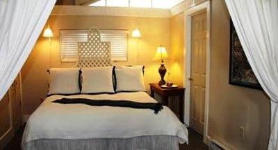 фото отеля Lamp Lighter Inn & Sunset House Suites