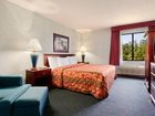 фото отеля Quality Inn & Suites Cincinnati Chase Plaza Drive