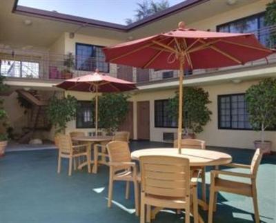 фото отеля Studio City Court Yard Hotel