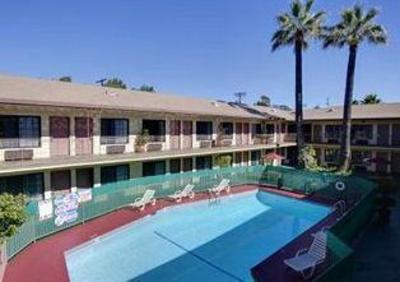 фото отеля Studio City Court Yard Hotel