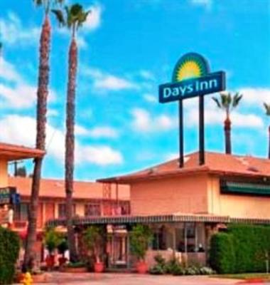 фото отеля Studio City Court Yard Hotel
