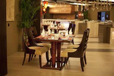 фото отеля Four Points by Sheraton Riyadh Khaldia