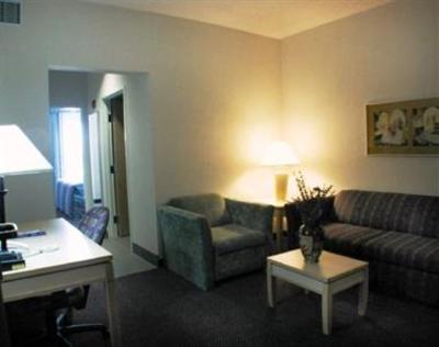 фото отеля Holiday Inn Express Hotel & Suites San Antonio Rivercenter Area