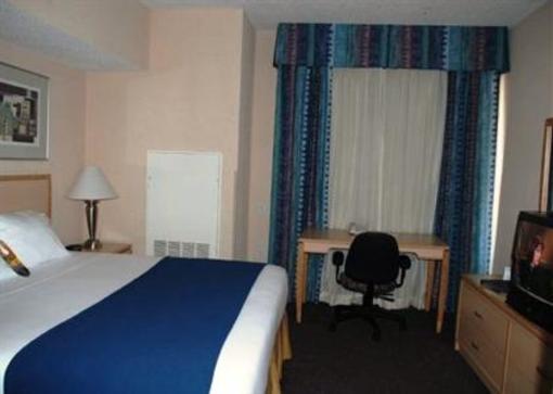 фото отеля Holiday Inn Express Hotel & Suites San Antonio Rivercenter Area