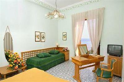 фото отеля Hotel La Bussola Amalfi