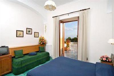 фото отеля Hotel La Bussola Amalfi