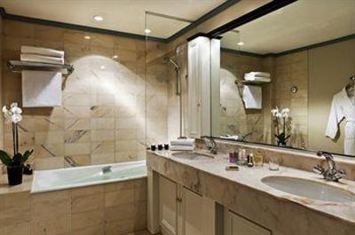 фото отеля Hotel Hermitage Barriere