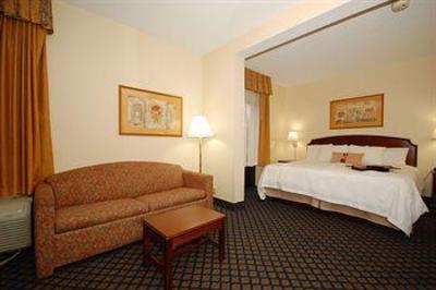 фото отеля Hampton Inn Petersburg - Ft. Lee