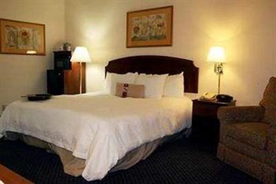 фото отеля Hampton Inn Petersburg - Ft. Lee