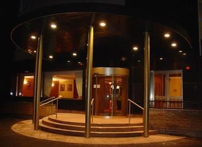 фото отеля Ramada London Ruislip