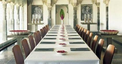 фото отеля Devi Garh