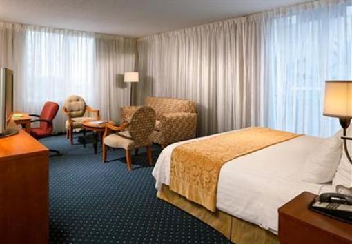 фото отеля Courtyard Miami Dadeland