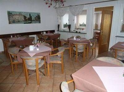фото отеля Hotel-Pension Berlin
