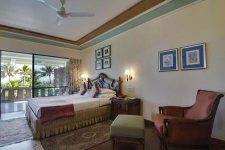 фото отеля Mayfair Beach Resort