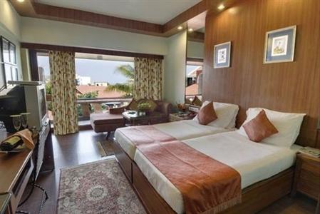 фото отеля Mayfair Beach Resort