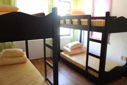 фото отеля Nahbi Guest House for Backpackers