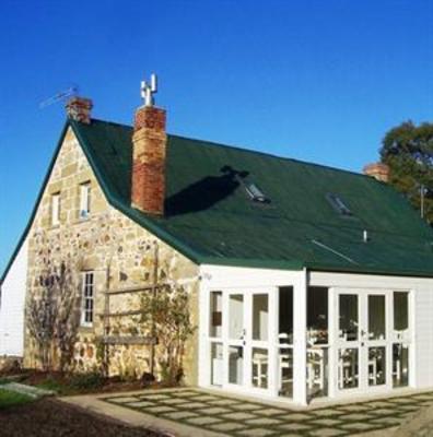 фото отеля Craigie Knowe Cottage and Vineyard