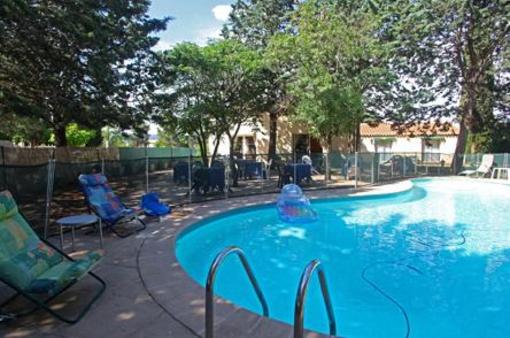 фото отеля Motel Le Vieux Moulin Gignac (Languedoc-Roussillon)