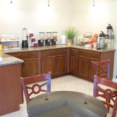 фото отеля Executive Inn and Suites Joaquin