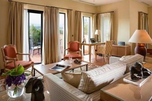 фото отеля Terre Blanche Hotel Spa Golf Resort